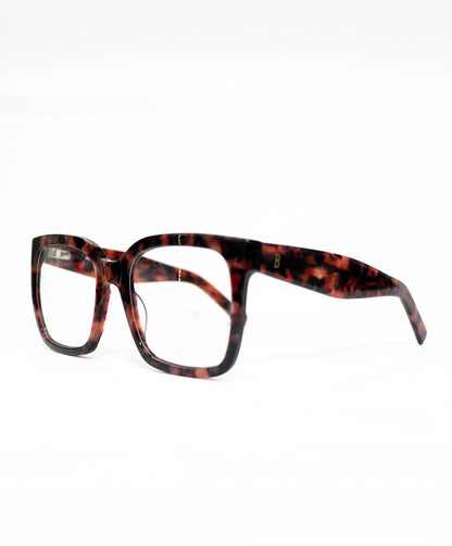 Lentes cuadrados grandes en acetato.